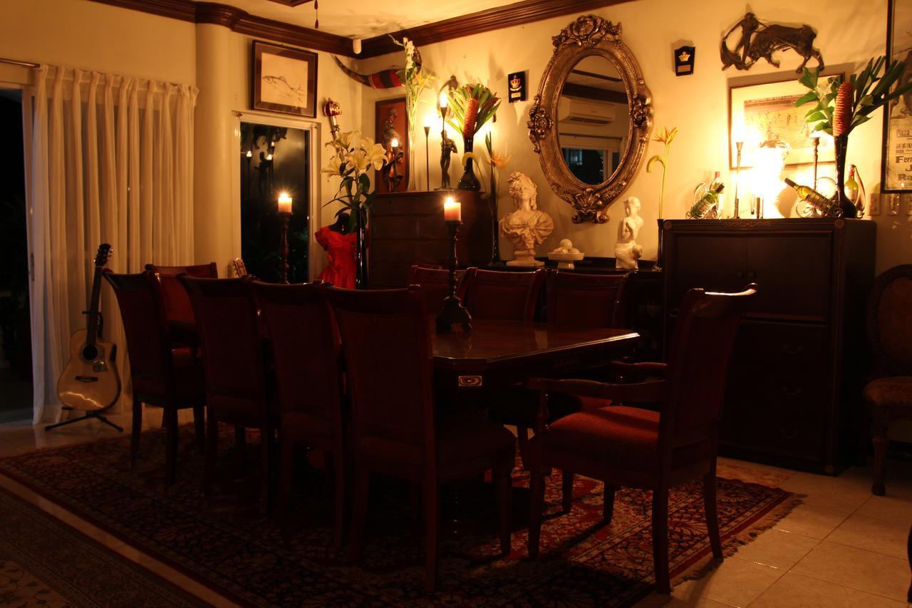The Wilsons' Shangrila Bed & Breakfast Dumaguete City Exterior photo