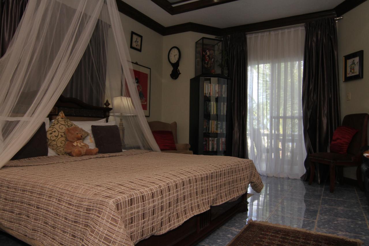 The Wilsons' Shangrila Bed & Breakfast Dumaguete City Exterior photo