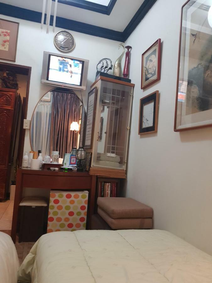 The Wilsons' Shangrila Bed & Breakfast Dumaguete City Exterior photo